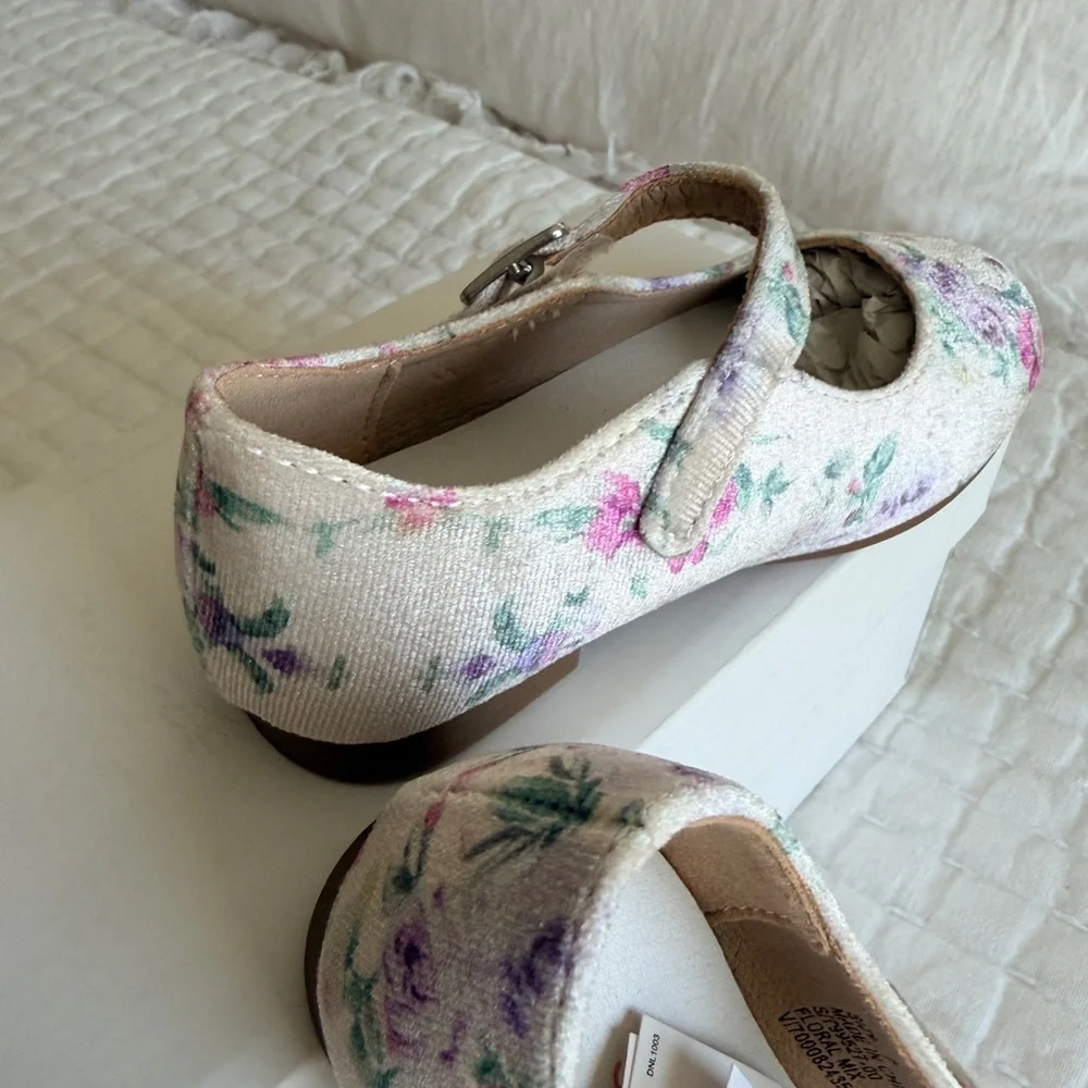 GAP x LoveShackFancy Toddler Girl 7 Mary Jane Floral Shoes NWT
